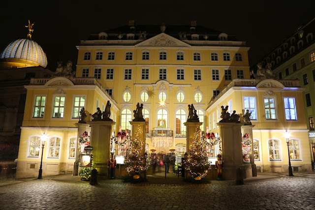 Dresden night photography Coselpalais