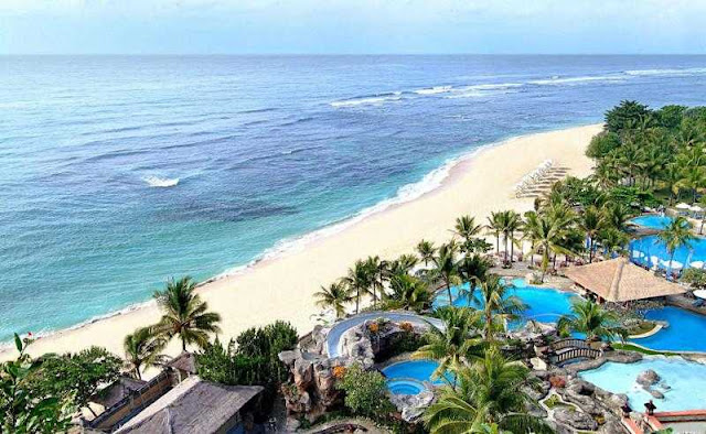  Pantai terindah di dunia merupakan salah satu daerah yang sangat mengasikan Kerennya 10 Pantai Terindah di Dunia ini, Bagaikan Potongan Surga