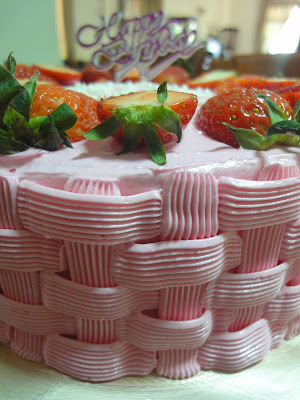 JUICY CAFE: April 2012
