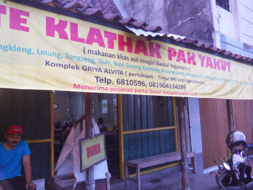 Km 3 Sate Klatak Pak Yahut dan Siomay Murah