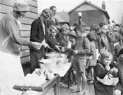 Australian children: Courtesy National Archives of Australia