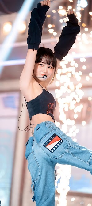 Chaewon muito sensual Kpop Images and Gifs Chaewon muito sensual Kpop Images and Gifs