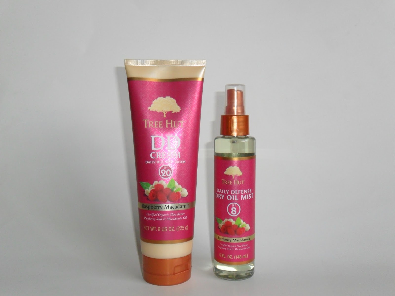 Tree Hut Daily Defense Raspberry Macadamia: Dry Oil Myst and Body Lotion Review.