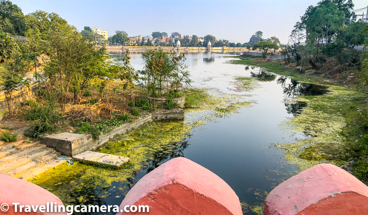 While going back from Fateh Sagar Lake to Lake Pichola, we took a walk. On our way there was a part of lake Pichola which was relatively dirty and not that well maintained. Although not 100% sure if this considered a part of Lake Pichola. When you walk, you are almost walking around the lakes to reach main part of Udaipur where City Palace and Jagdish temple is. Above photograph shows the part of Lake Pichola which is close to Fateh Sagar Lake.