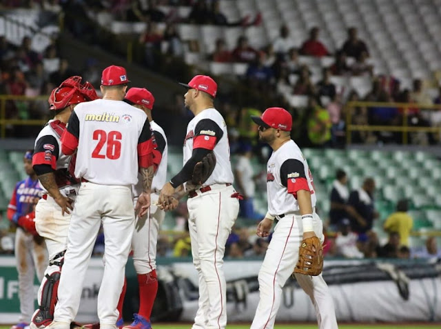 SERIE DEL CARIBE: Cardenales tropezó ante Tomateros.