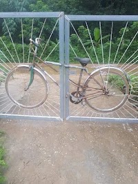 Chiếc cổng xe đạp