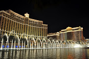 Fountains at Bellagio at night from the Las Vegas Strip. (dsc )