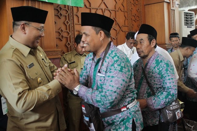 Jemaah Haji Depok Diberangkatkan