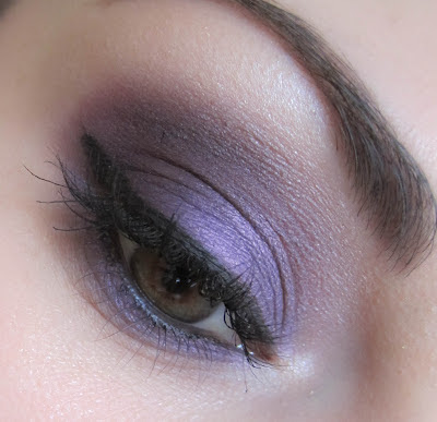 http://chroniquedunemakeupaddict.blogspot.com/2012/04/jadore-le-violet.html