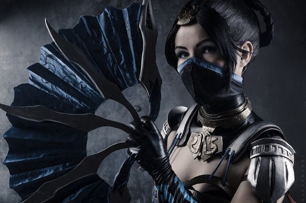 Cosplay kitana cực đẹp trong mortal kombat- rồng đen