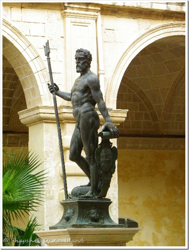 Valletta on a Sunday (89)