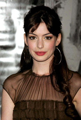 Anne Hathaway dress style at the LA premiere 2005