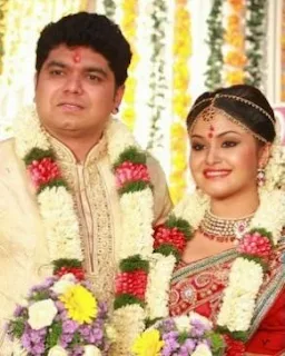 Shritha Sivadas Family Husband Son Daughter Father Mother Marriage Photos Biography Profile.