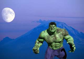 Hulk Free Wallpapers Green Monster Fighting Position in Classic Ascent Moon background