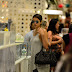 Bruna Marquezine no Shopping sem Sutiã
