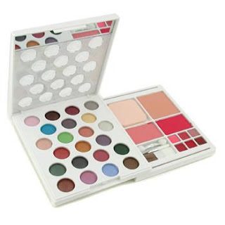 https://bg.strawberrynet.com/makeup/arezia/makeup-kit-mk-0276--22x-eyeshadow-/102631/#DETAIL