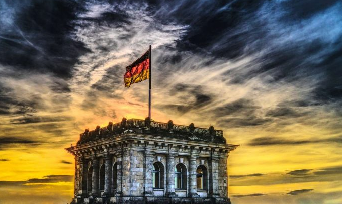    Τι κρύβεται πίσω από την επίθεση του Ομοσπονδιακού Συνταγματικού Δικαστηρίου της Γερμανίας κατά της ΕΚΤ;