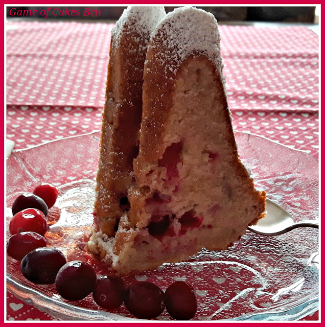 Porción de Bundt Cake de Cranberries