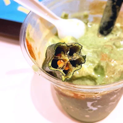 Spinach Vegetable Shake by MOS Burger - freeze-dried okra topping