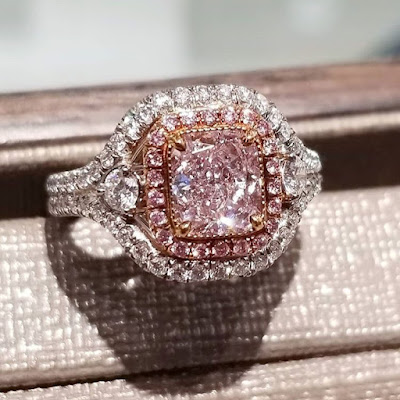 Diamond engagement rings for Women