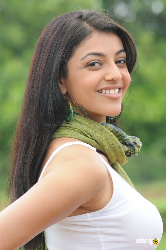 Kajal Agarwalsexy boob showtight outfithot seducing photogallery hot photos