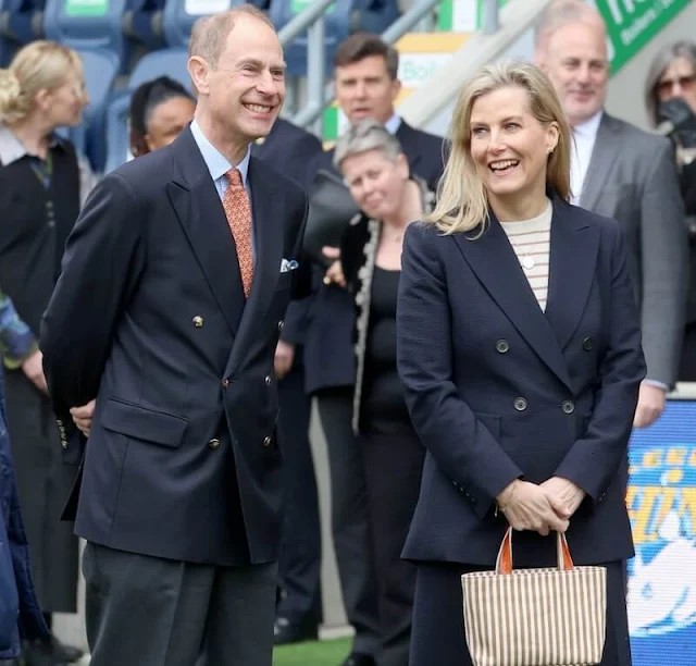 Duchess of Edinburgh wore a navy blue textured wool blazer by Max Mara and stripe ruched sleeve cashmere sweater by Frame