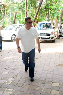 Aishwarya, Rishi Kapoor and Arjun Rampal at Ashok Mehta's prayer meet