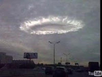 Foto awan UFO Gambar Pring terbarng Alien 2009 PENYELIDIKAN UFO DIHENTIKAN Fox Mulder Scully Bakalan NGANGGUR! ALIEN Merajalela!