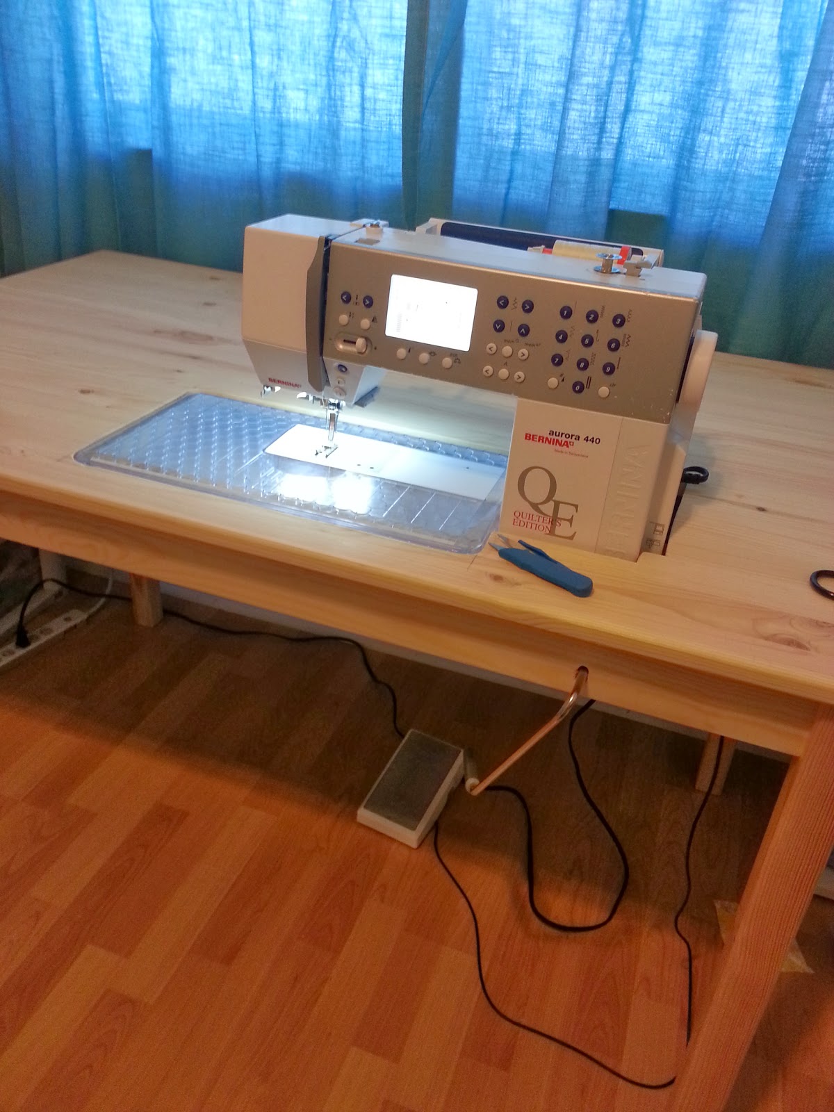 Sew E.T.: DIY Ikea Sewing Table Hack