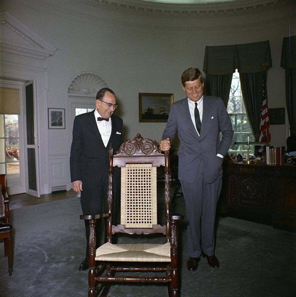 Historia Dominicana en Gráficas: Historia de la mecedora dominicana de John  F. Kennedy.