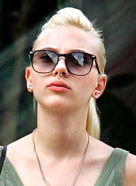 a type of nose piercing, nose piercings healing. a type of nose piercing,