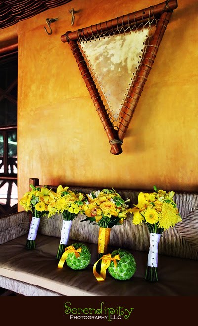 traditional indian wedding flower arrangement