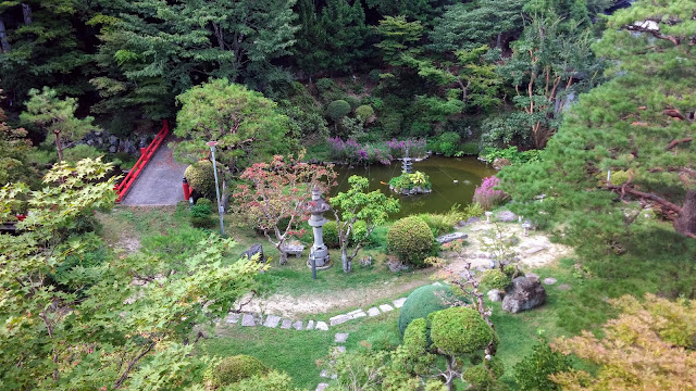 Temple garden in Koyasan