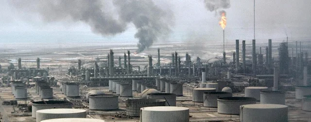 دليل المحاسبين والمراجعين - رويترز : السعودية تهدد ببيع النفط بعملة غير الدولار