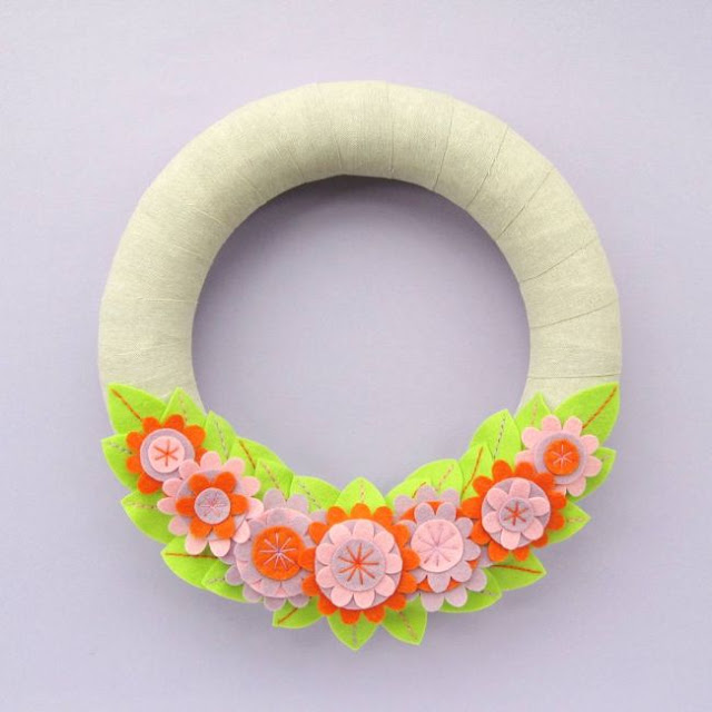 http://bugsandfishes.blogspot.co.uk/2017/05/a-year-of-wreaths-april-felt-flower.html