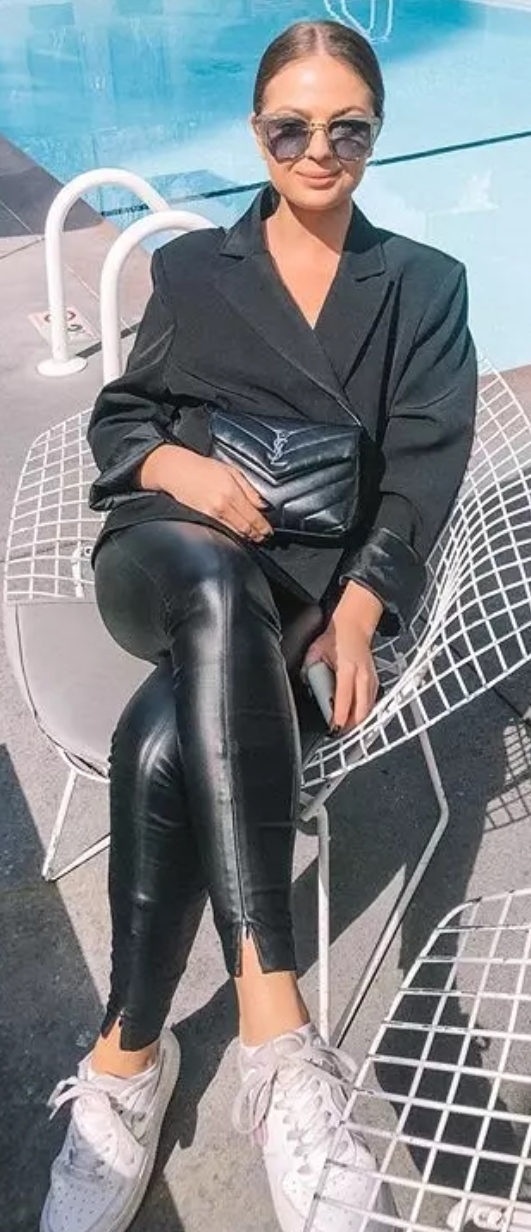 Lovely Ladies in Leather: Miscellaneous Leather 135: Tight Pants and Shiny  Leggings (Part 32)