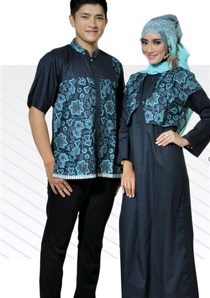21 Model Baju Muslim Batik Sarimbit Keluarga Modern 21 Model Baju Muslim Batik Sarimbit Keluarga Modern