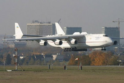 Giant Ukrainian Airplane Antonov An-225 Seen On  www.coolpicturegallery.us