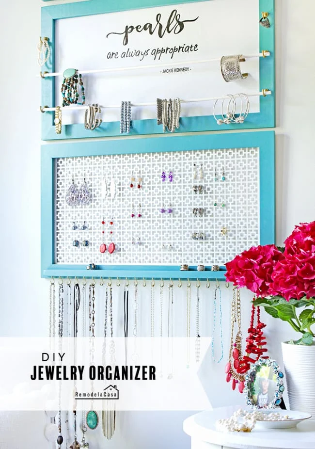 DIY jewelry organizer by Remodelacasa blog