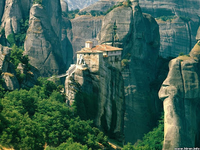 Roussanou-Monastery_Meteora_Greece