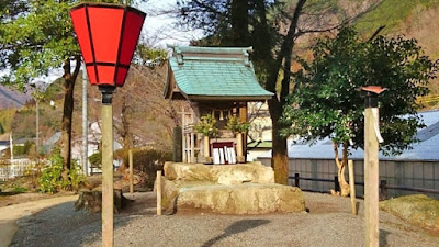 珍奇ノート：大ハンザキ ― 岡山県に伝わる伝説のオオサンショウウオ ―