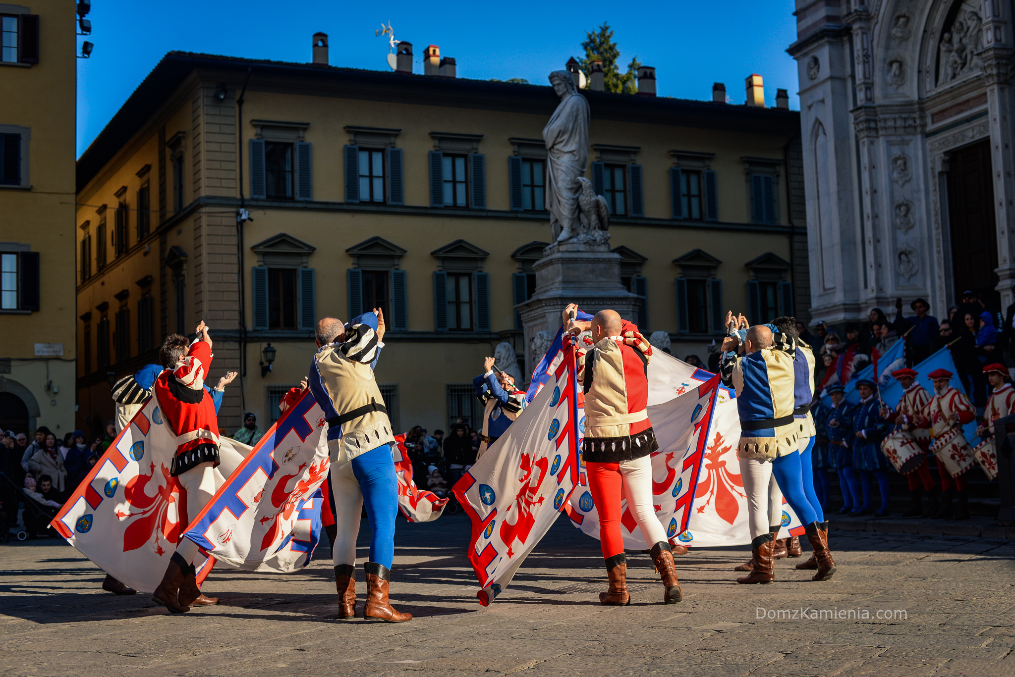 Dom z Kamienia, Bandierai degli Uffizi, Corteo Storico, Kasia Nowacka