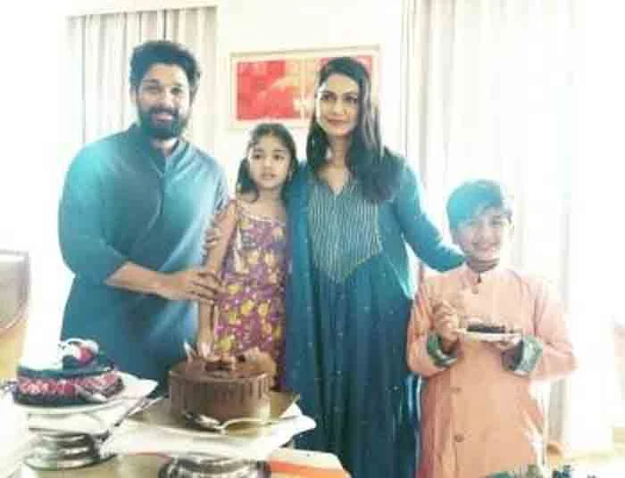 Allu Arjun visits Wagah border with wife Sneha and kids. See pics, videos, Chennai, News, Birthday Celebration, Cine Actor, Cinema, National