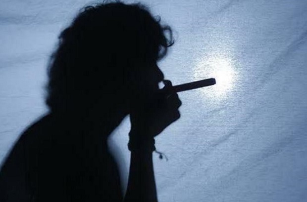 Salud mental: consumo de tabaco puede aumentar el riesgo de ansiedad