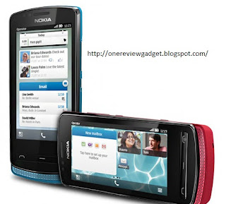 Nokia 700