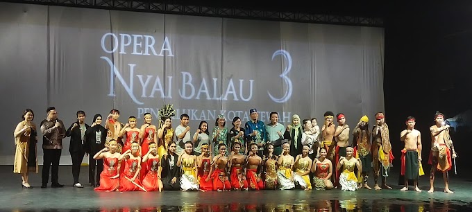 OPERA NYAI BALAU 3 BERHASIL MENARIK PERHATIAN MASYARAKAT KOTA PALANGKA RAYA 