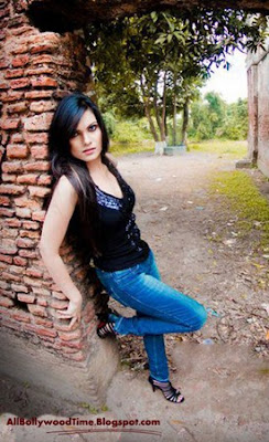 Bangladeshi model Hasin Roushan Jahan