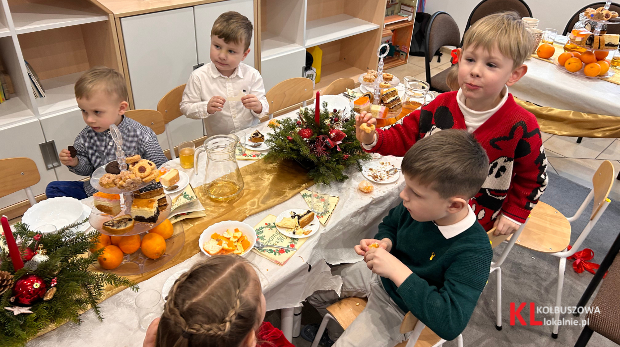 Wigilia w Przedszkolu "Happy Kids" w Kolbuszowej - zdjęcie nr 11. 