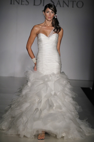 Come and see her beautiful vintage 2011 wedding dress collection Receive a 