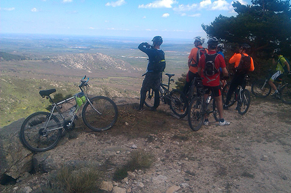 Unas fotos de nuestra ruta por la Hoya de San Blas - Mayo 2013